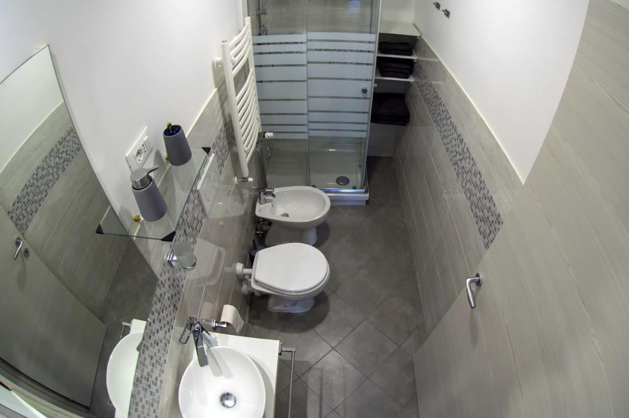 Suite Eleven Генуа Екстериор снимка